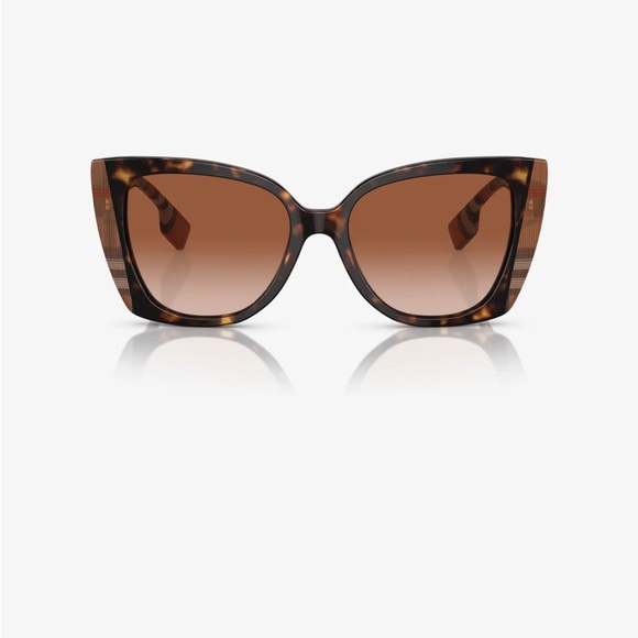 Burberry Meryl Sunglasses NWT - Picture 2 of 9